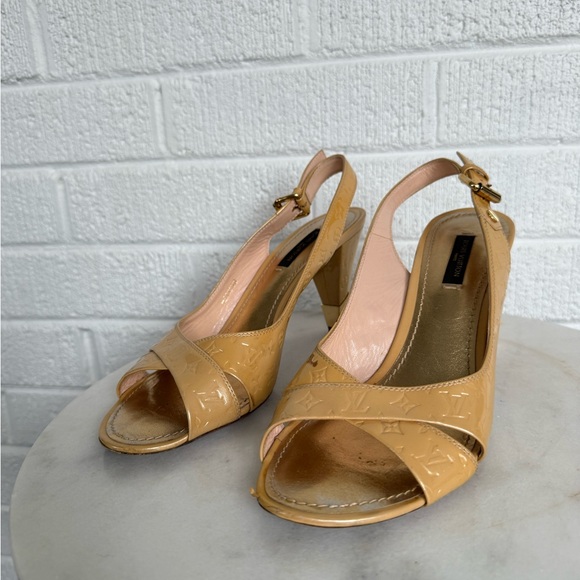 Louis Vuitton Tan Slingback Heels - Picture 4 of 16